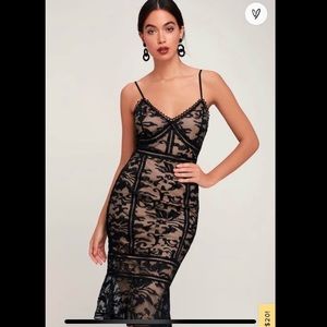 Lulus lace tulip dress